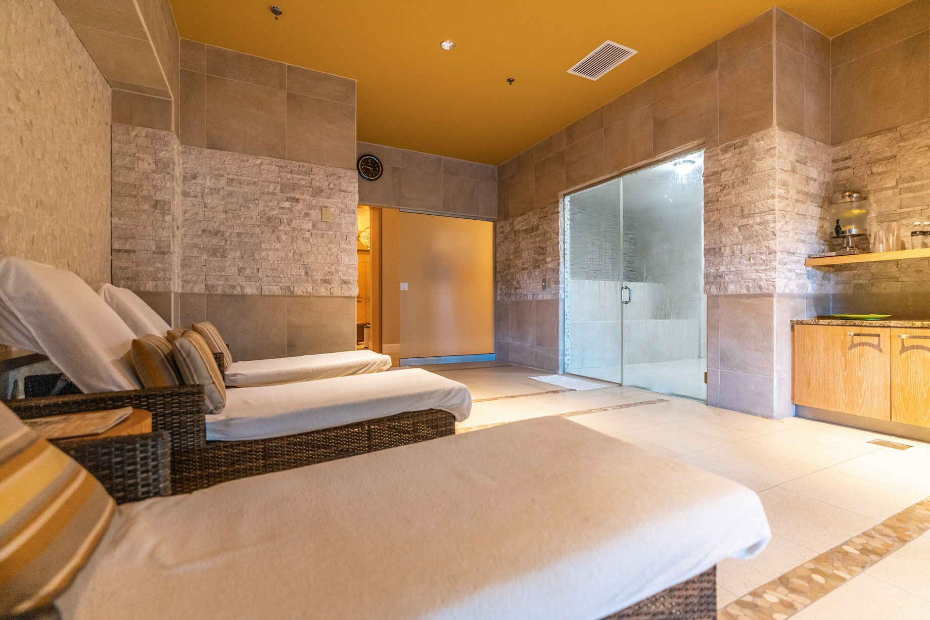 The Ritz-Carlton, Aruba Resort – Palm Beach, Aruba – Spa Wet Lounge