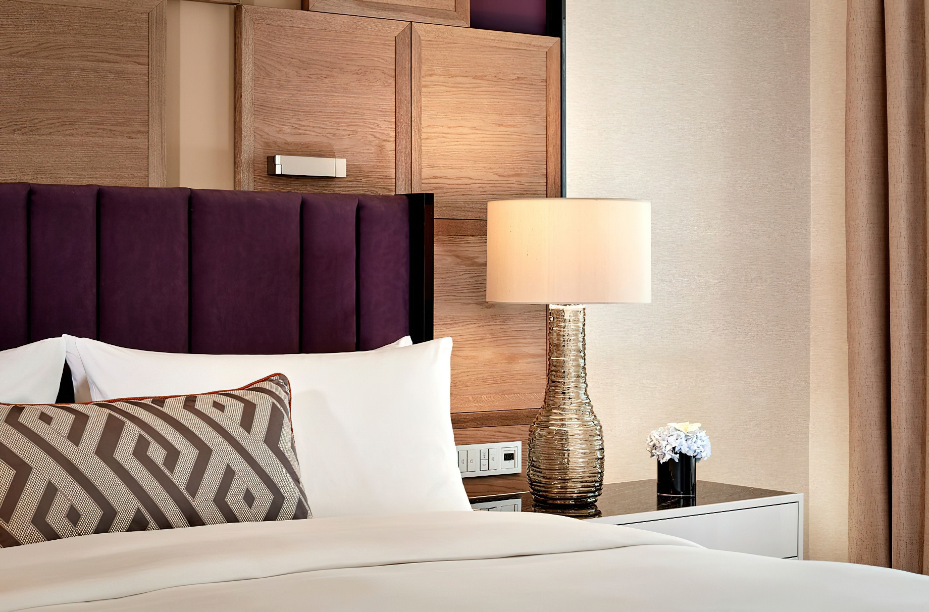 The Ritz-Carlton, Berlin Hotel – Berlin, Germany – Ritz-Carlton Club Room Decor