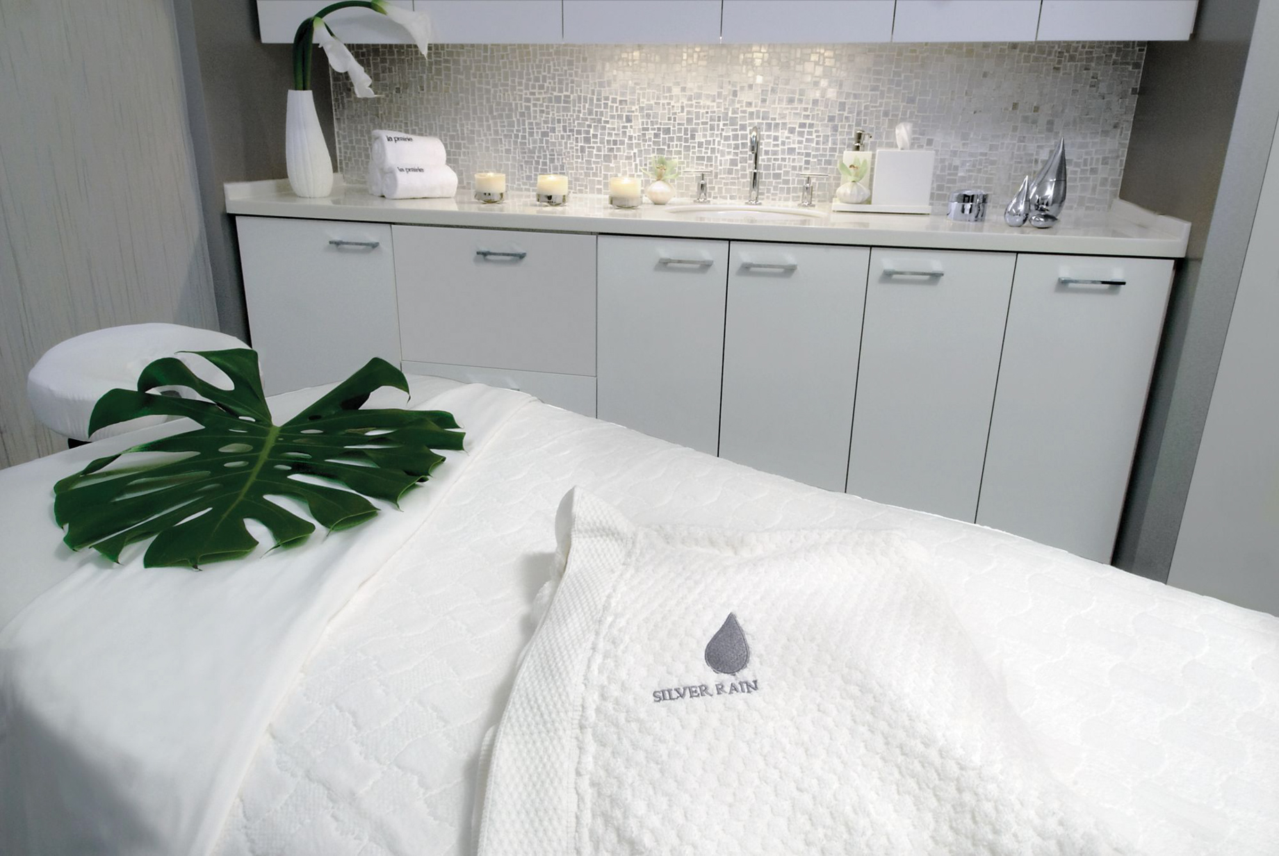 The Ritz-Carlton, Grand Cayman Resort - Seven Mile Beach, Cayman Islands - Spa Treatment Room