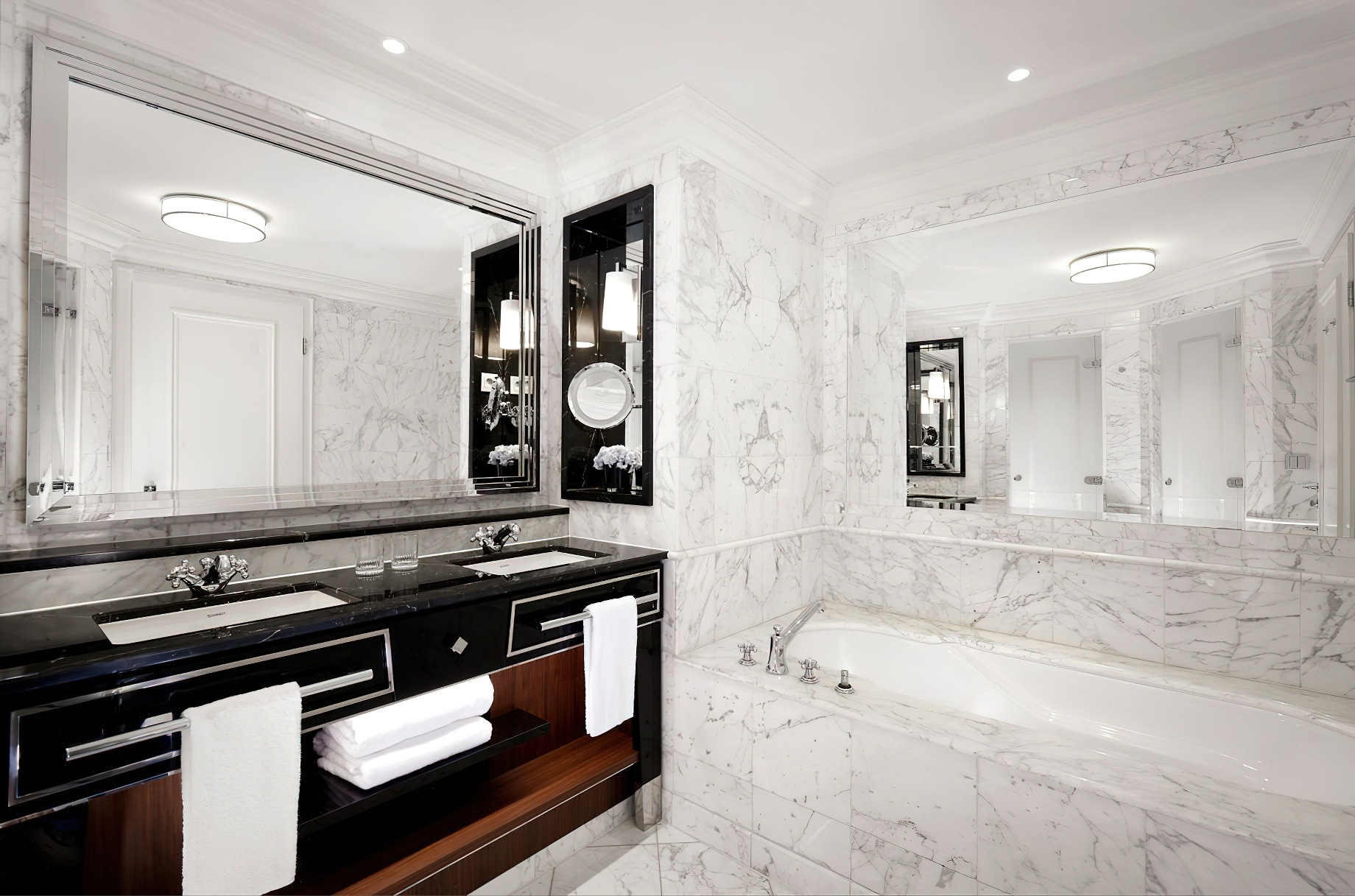 The Ritz-Carlton, Berlin Hotel - Berlin, Germany - Junior Suite Bathroom