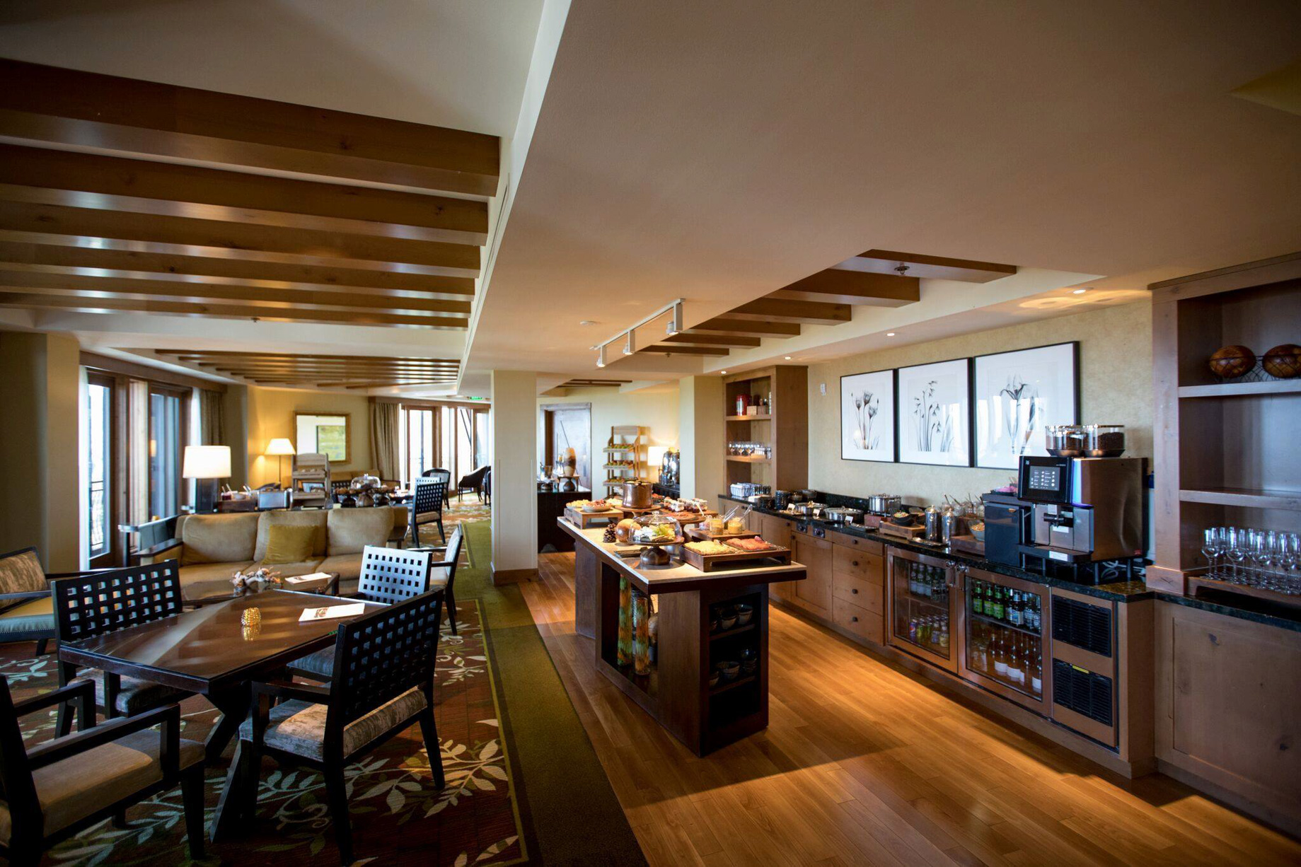 The Ritz-Carlton, Lake Tahoe Resort – Truckee, CA, USA – Club Lounge Food Station
