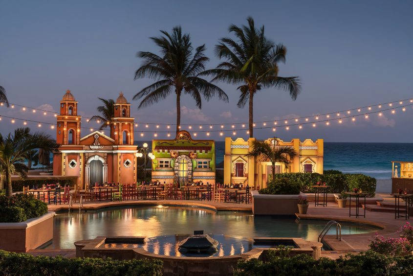 The Ritz-Carlton, Cancun Resort - Cancun, Mexico - Poolside Dining