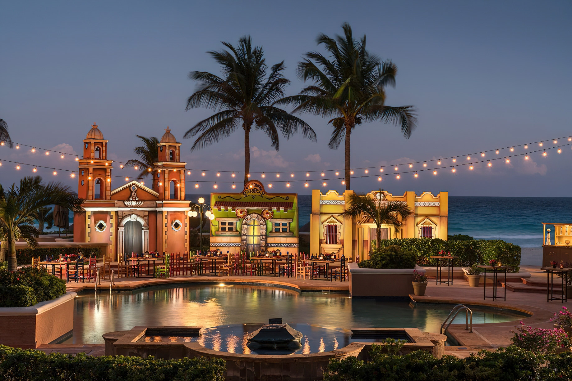 The Ritz-Carlton, Cancun Resort – Cancun, Mexico – Poolside Dining