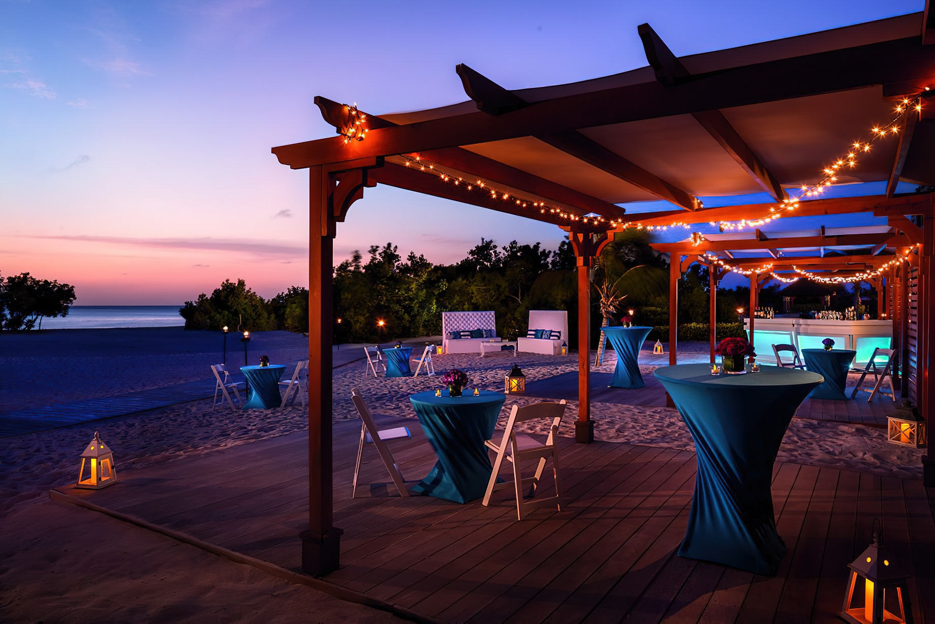 The Ritz-Carlton, Aruba Resort – Palm Beach, Aruba – Beach Venue Sunset