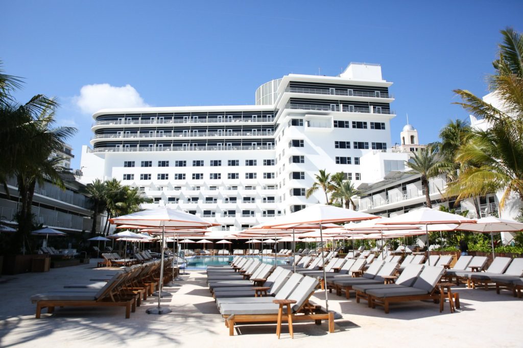 The Ritz-Carlton, South Beach Hotel - Miami Beach, FL, USA - Exterior Pool Deck