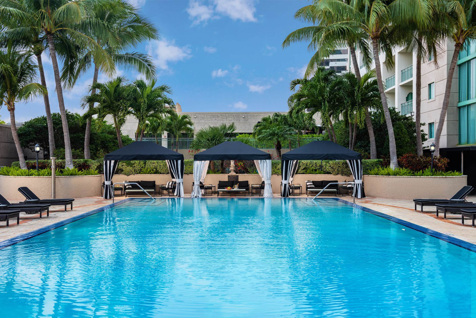 The Ritz-Carlton Coconut Grove, Miami Hotel – Miami, FL, USA – Exterior Pool Deck