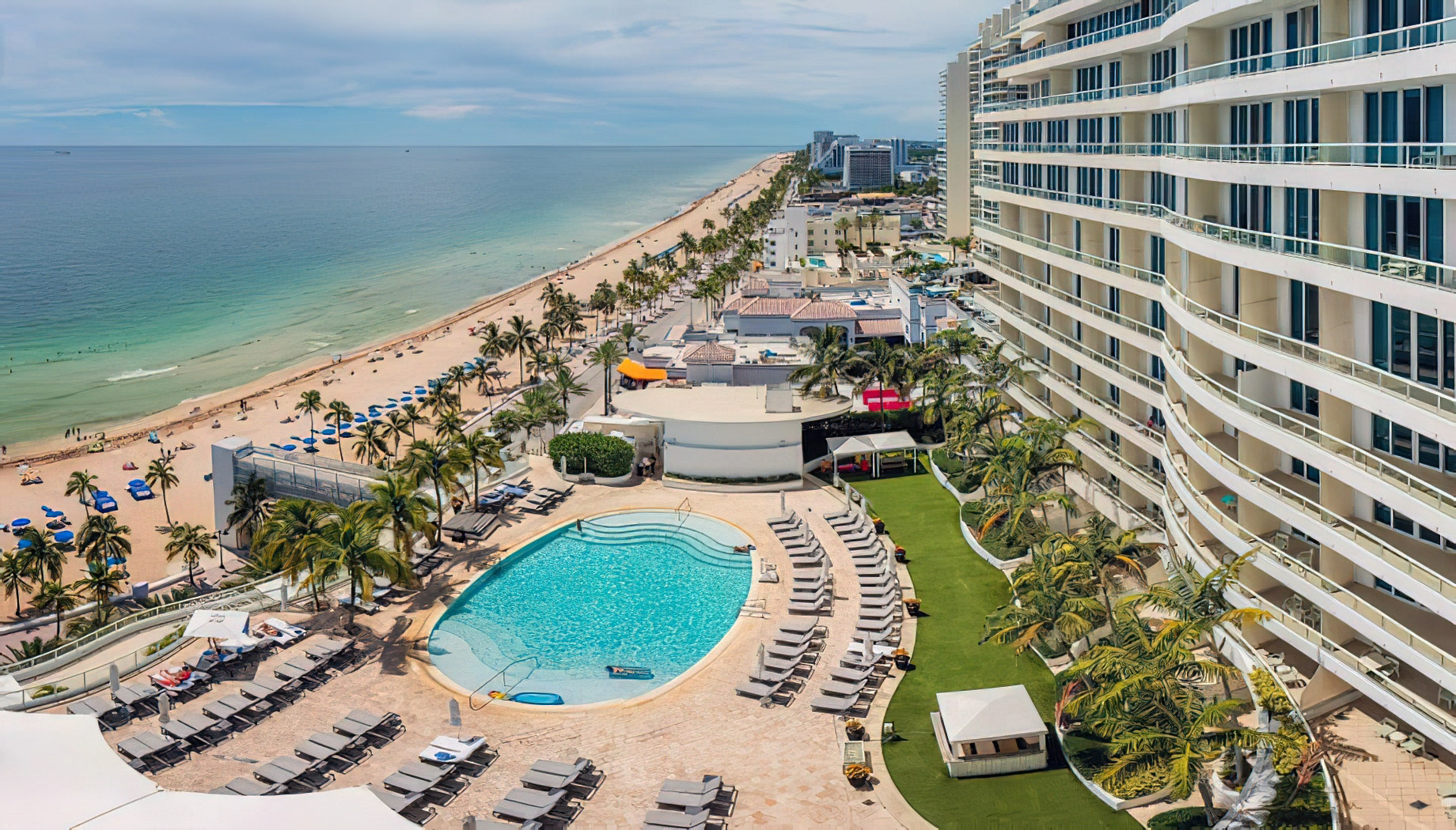 The Ritz-Carlton, Fort Lauderdale Hotel – Fort Lauderdale, FL, USA – Exterior Pool Ocean View
