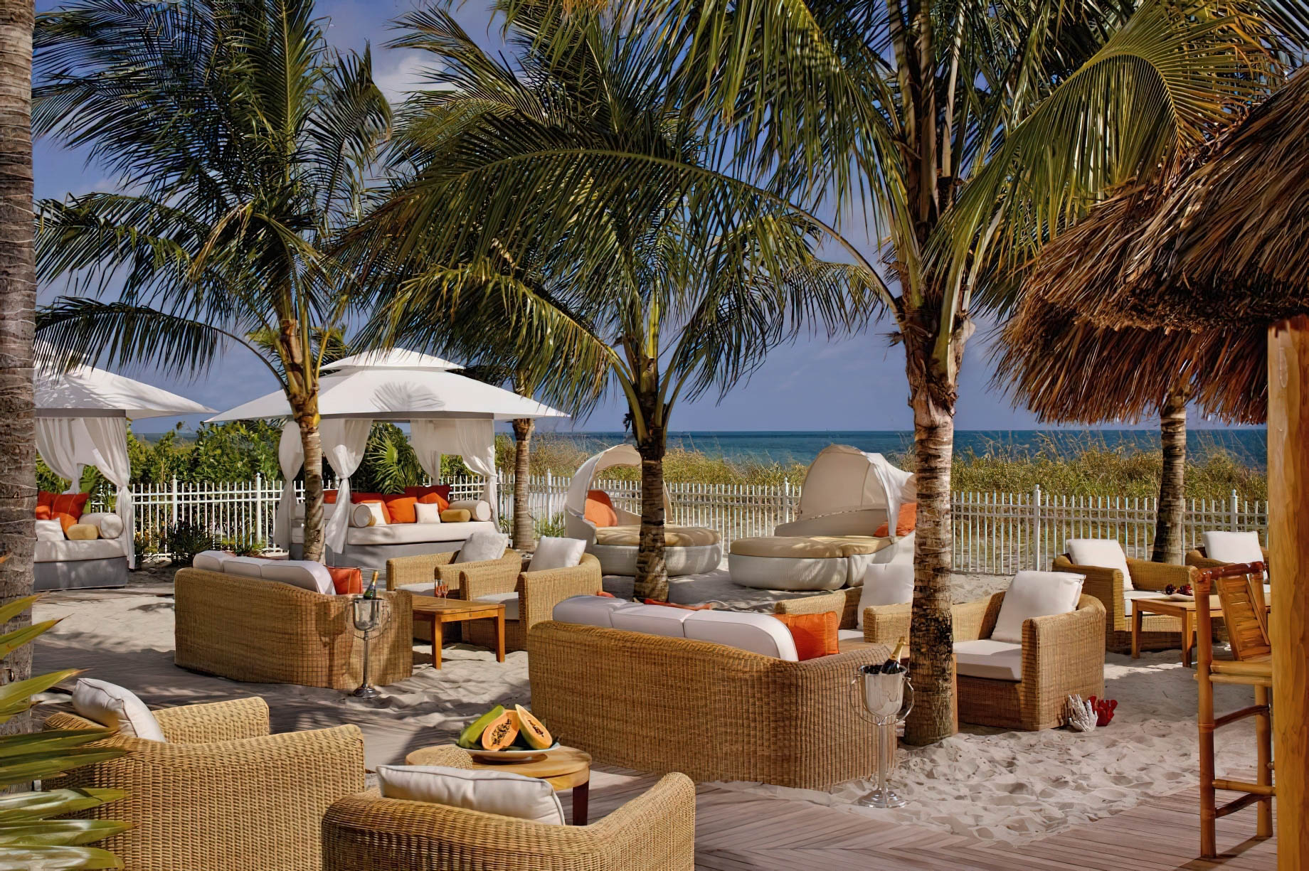 The Ritz-Carlton Key Biscayne, Miami Hotel – Miami, FL, USA – Beach Lounge