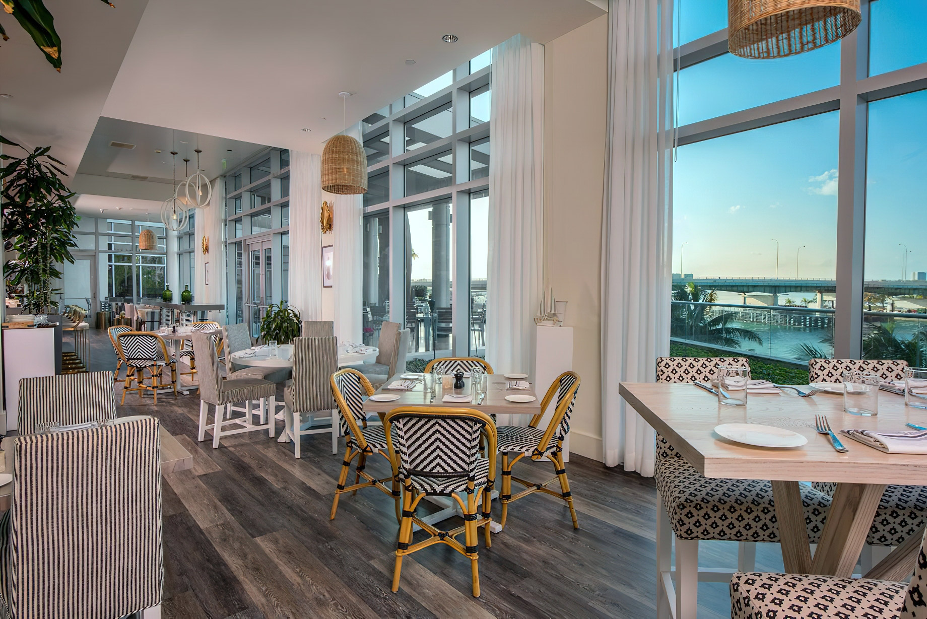 The Ritz-Carlton Bal Harbour, Miami Resort – Bal Harbour, FL, USA – Artisan Beach House Restaurant Tables