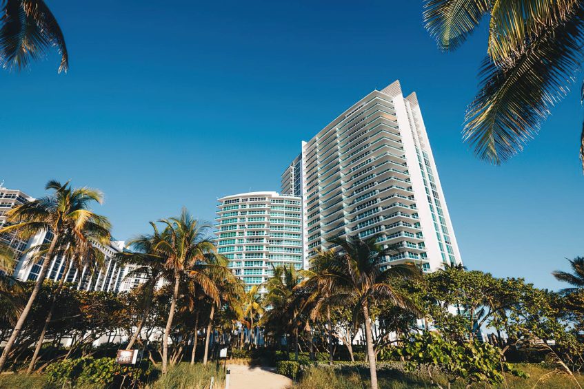 The Ritz-Carlton Bal Harbour, Miami Resort - Bal Harbour, FL, USA - Resort Beach Path