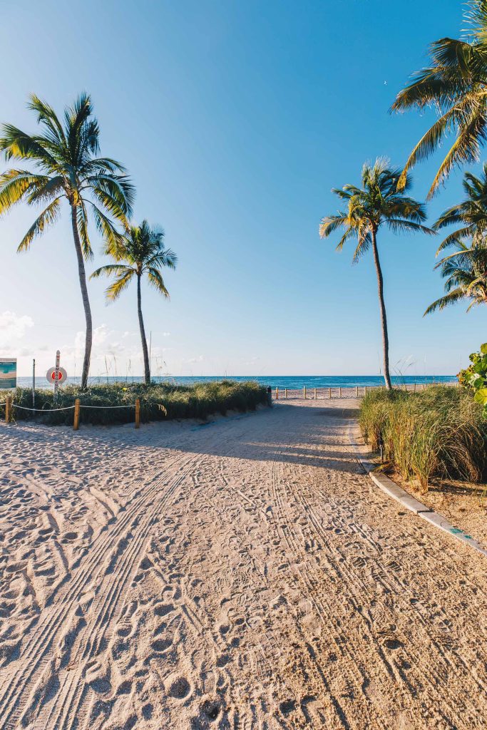 The Ritz-Carlton Bal Harbour, Miami Resort - Bal Harbour, FL, USA - Bal Harbour Beach Path