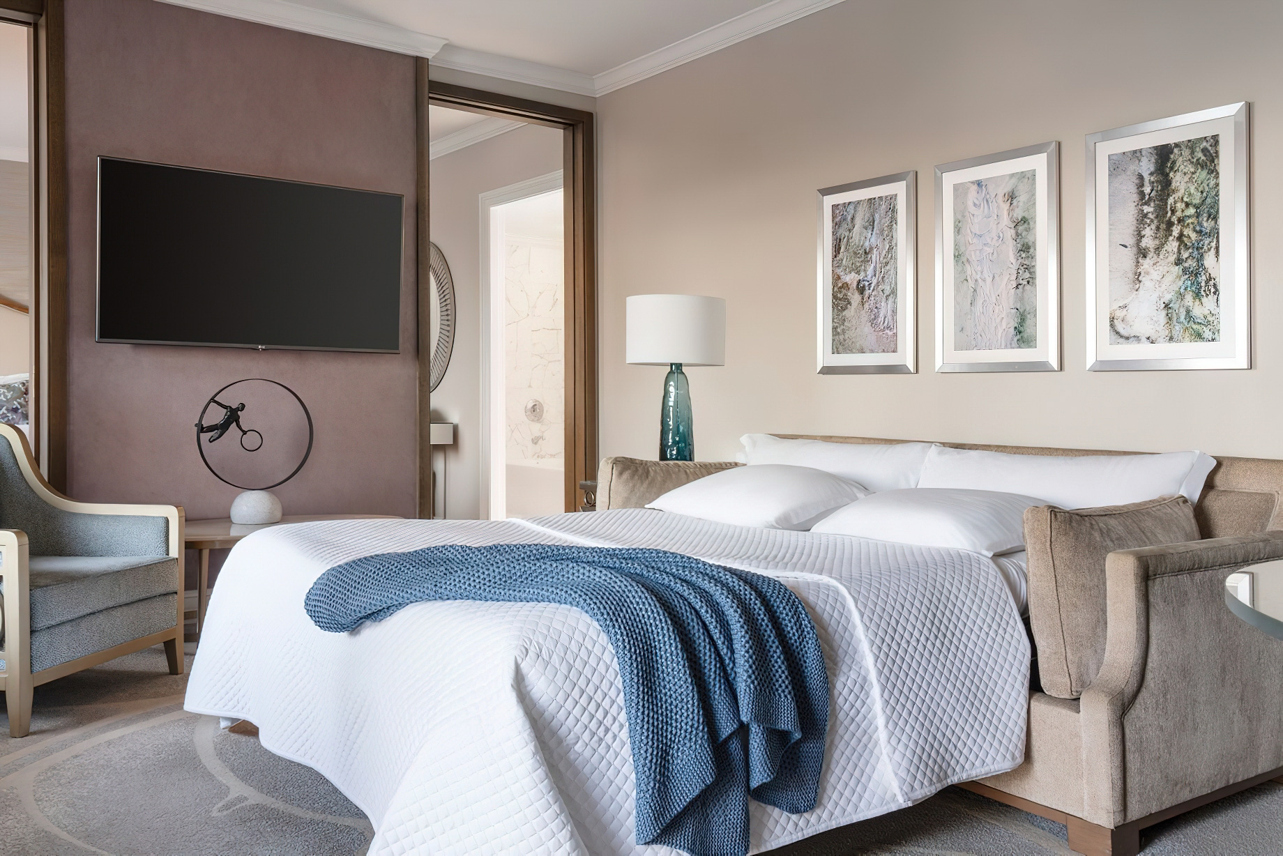 The Ritz-Carlton, Sarasota Hotel - Sarasota, FL, USA - Club Bay View Suite Sofa Bed