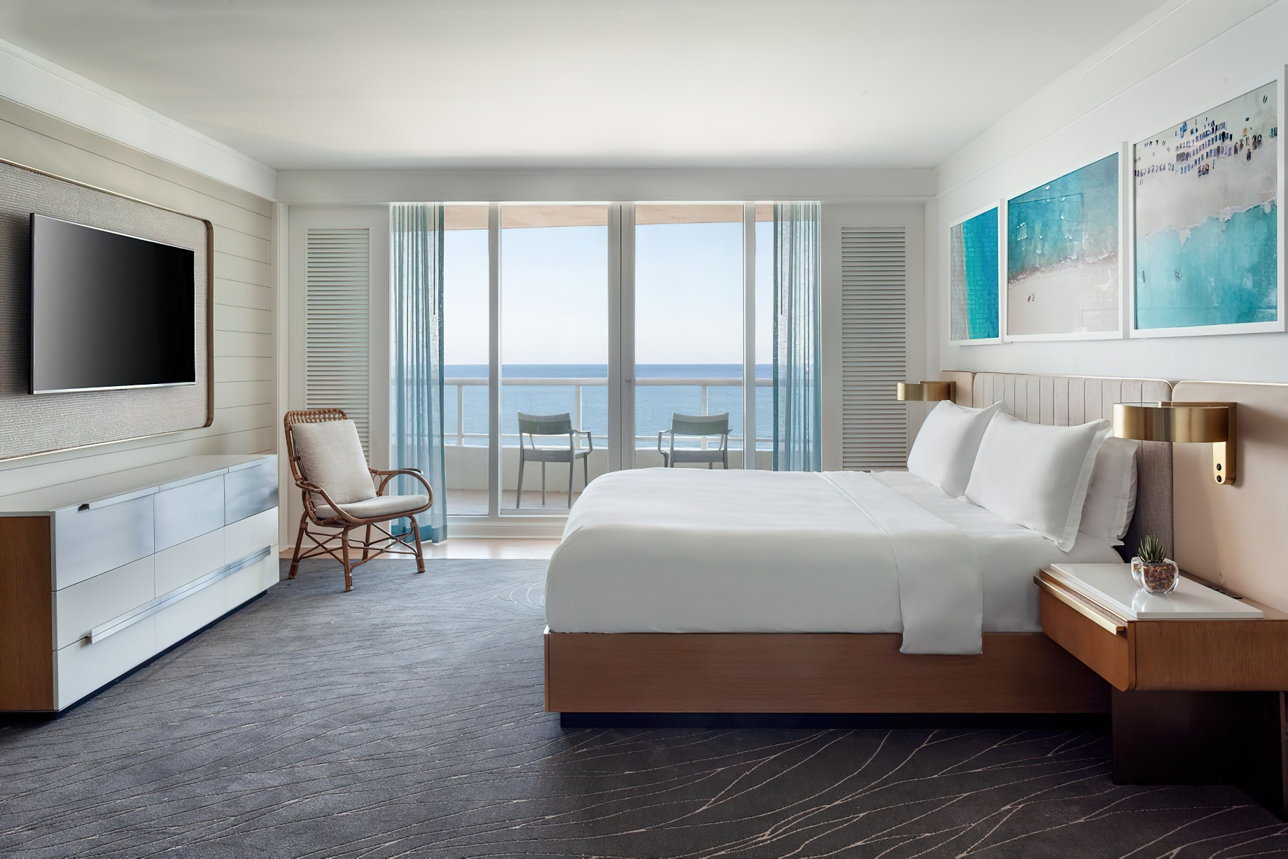 The Ritz-Carlton, Fort Lauderdale Hotel – Fort Lauderdale, FL, USA – Oceanfront Suite Bedroom