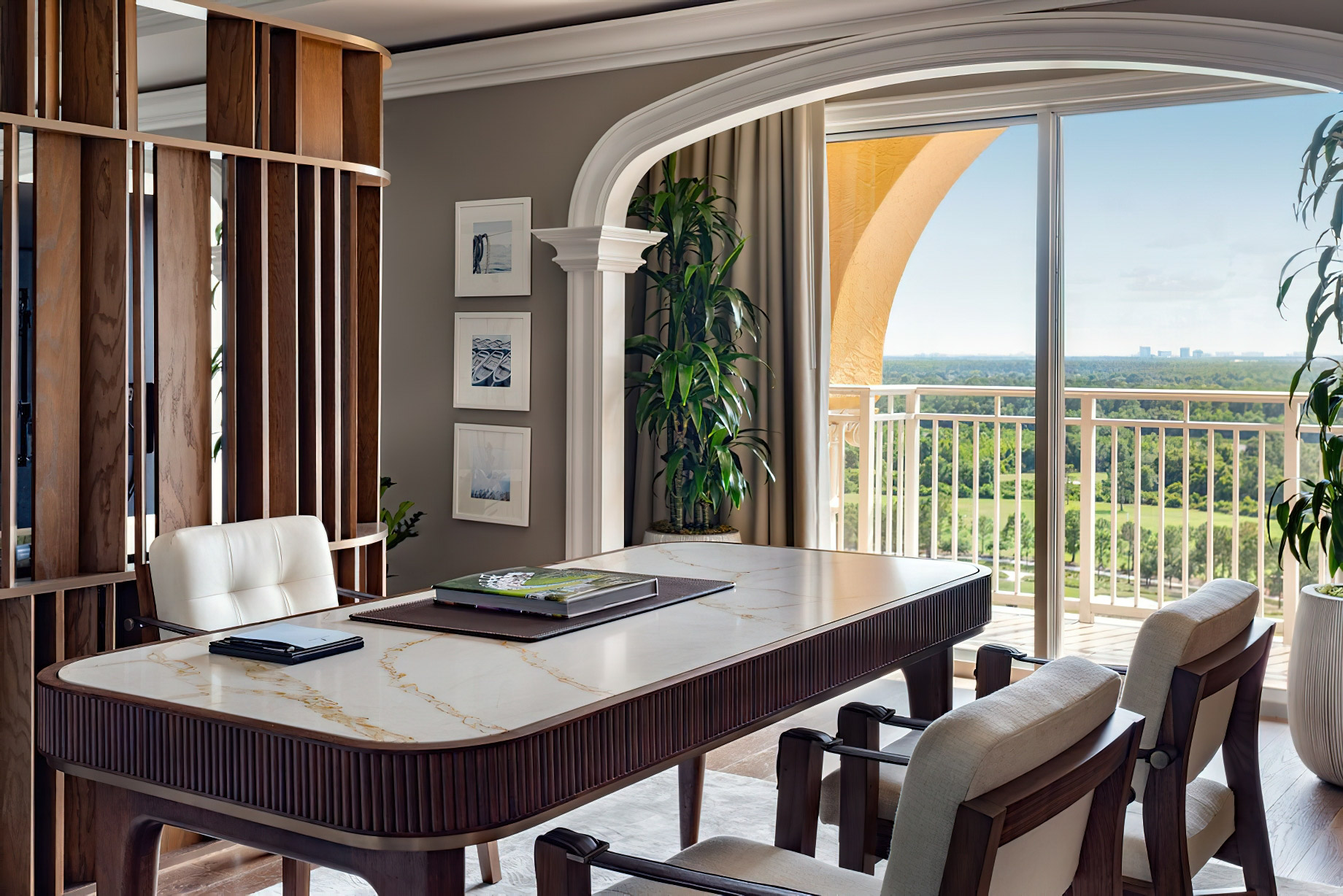 The Ritz-Carlton Orlando, Grande Lakes Resort – Orlando, FL, USA – Presidential Suite Desk