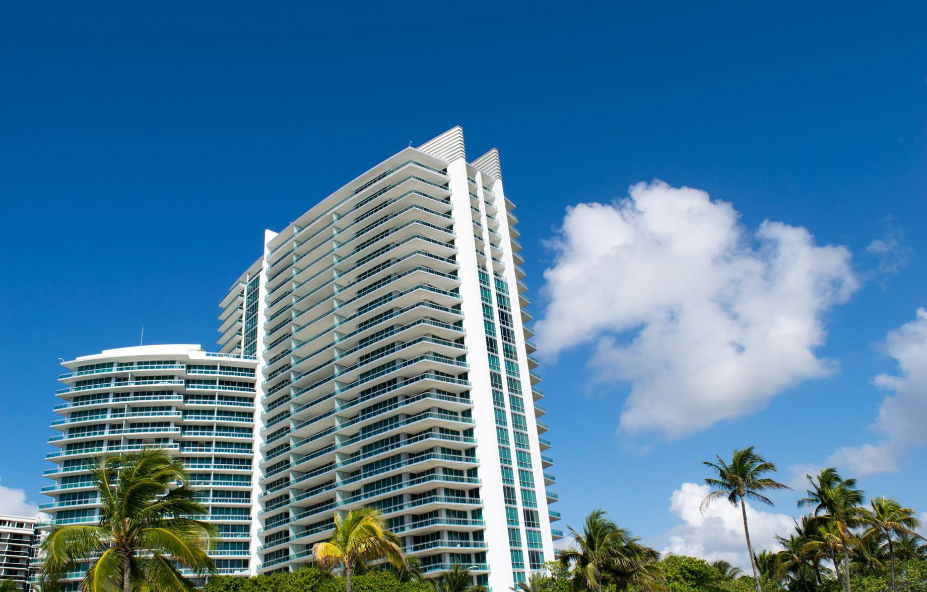 The Ritz-Carlton Bal Harbour, Miami Resort – Bal Harbour, FL, USA – Resort Tower View