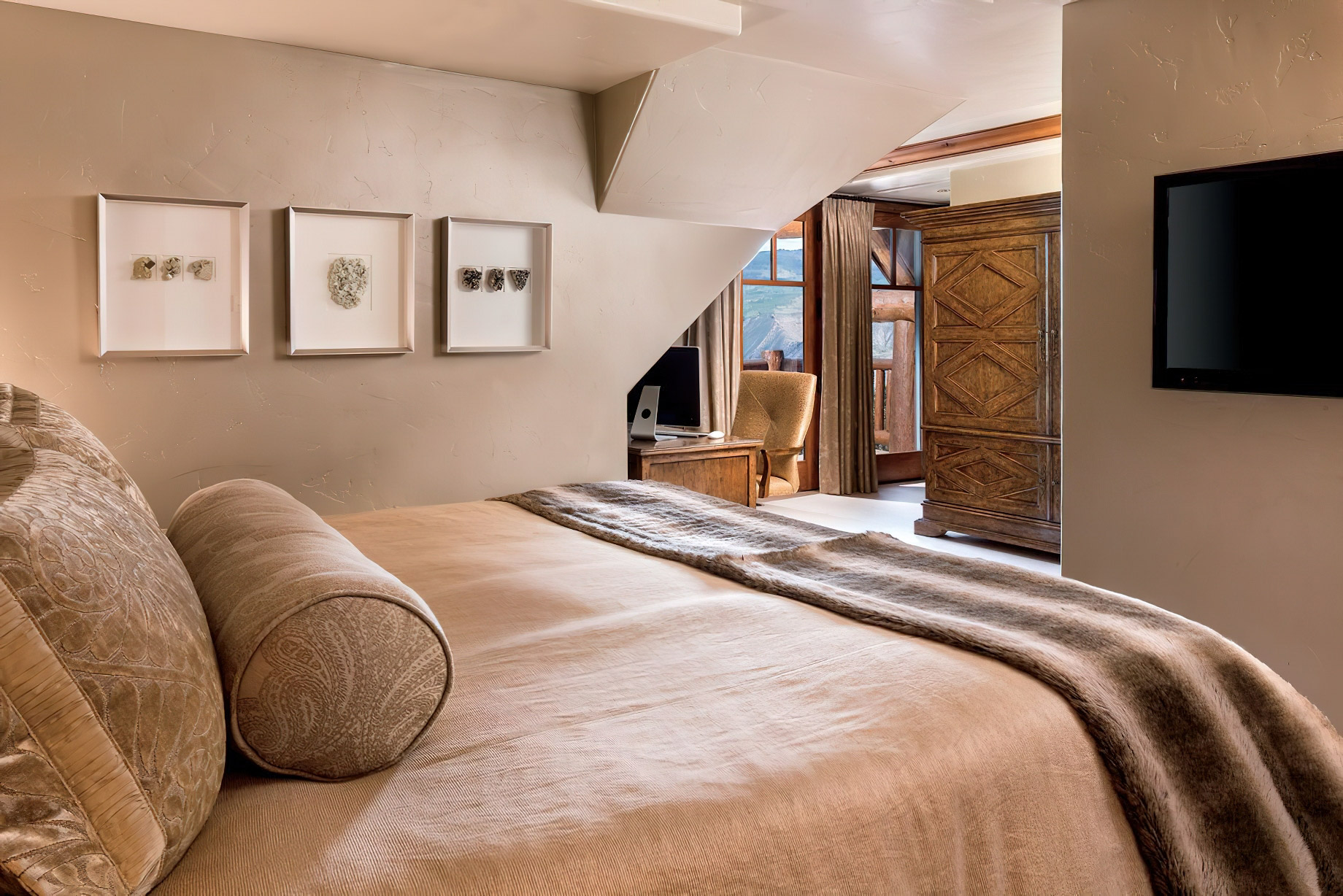 The Ritz-Carlton, Bachelor Gulch Resort - Avon, CO, USA - Three Bedroom Penthouse Bedroom Interior