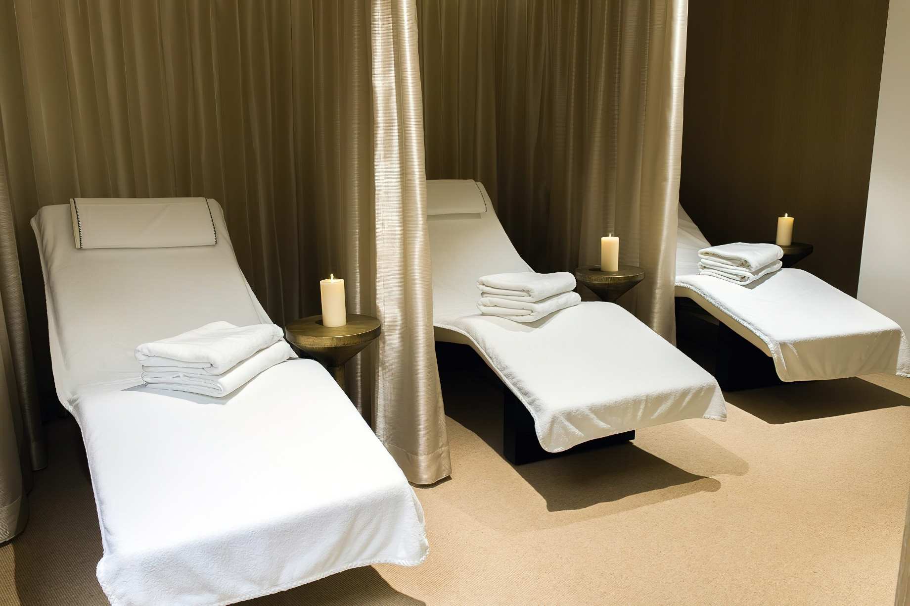 The Ritz-Carlton, South Beach Hotel - Miami Beach, FL, USA - Spa Lounge Chairs