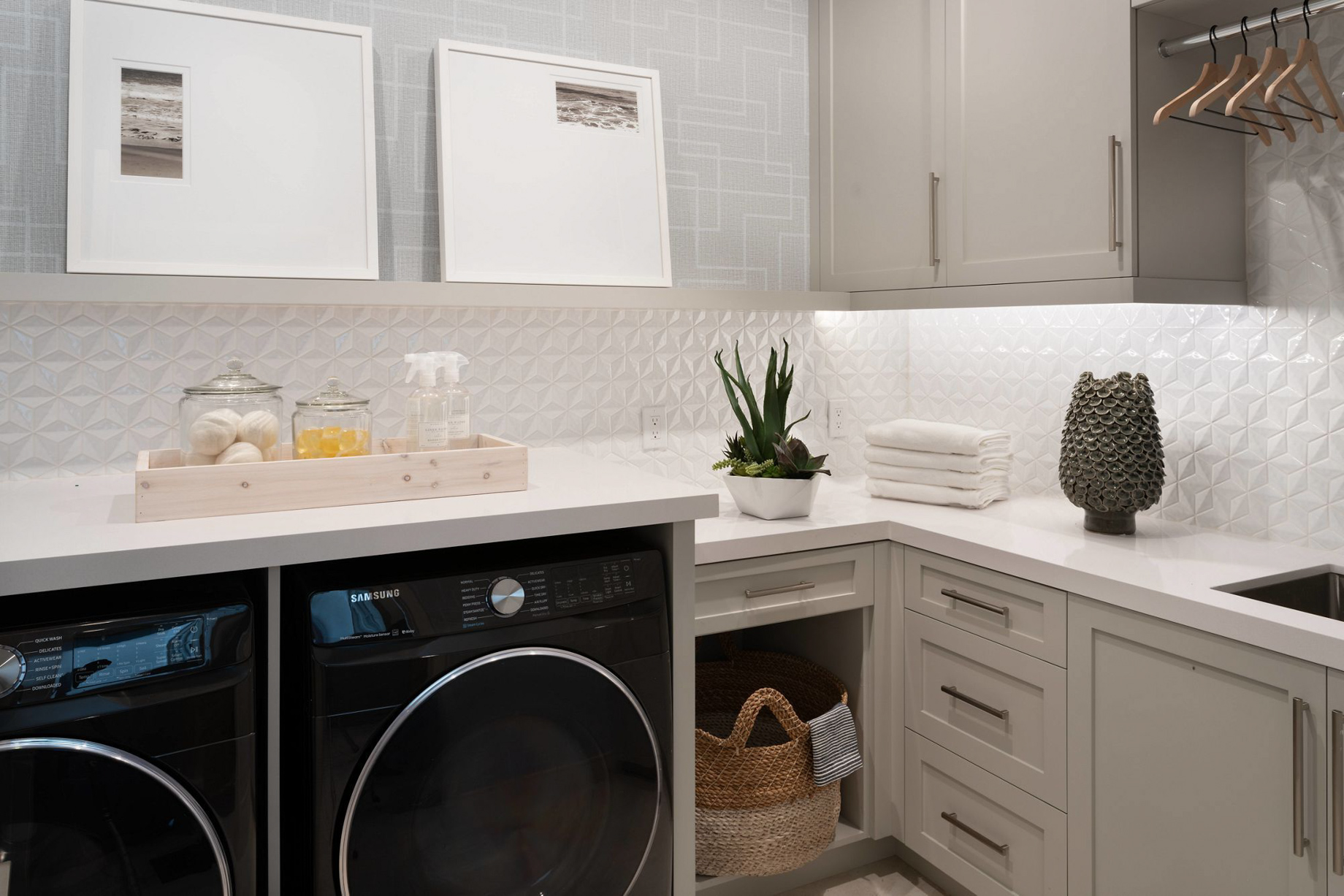 The Ritz-Carlton Orlando, Grande Lakes Resort - Orlando, FL, USA - Four Bedroom Elysian Residential Laundry Room