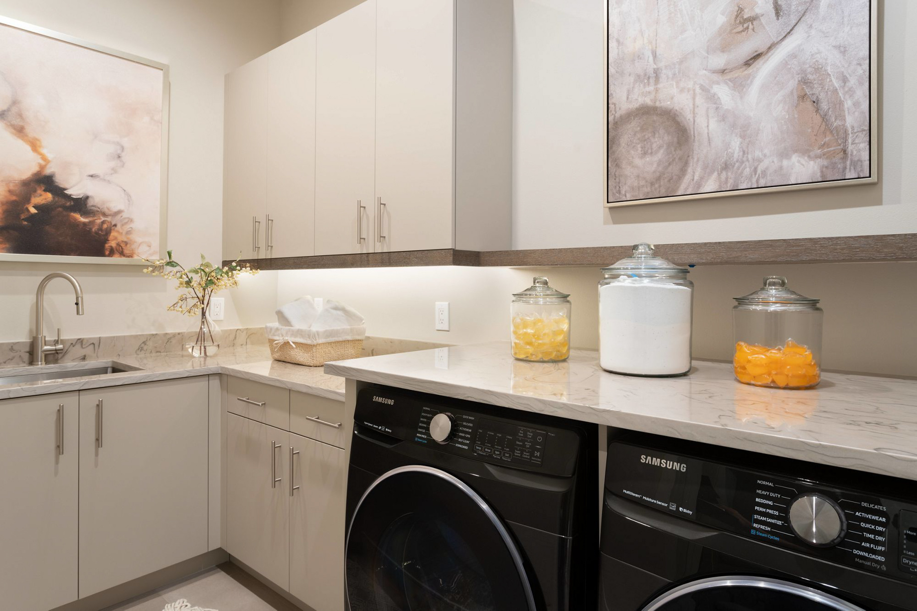The Ritz-Carlton Orlando, Grande Lakes Resort – Orlando, FL, USA – Three Bedroom Arcadian Residential Laundry Room