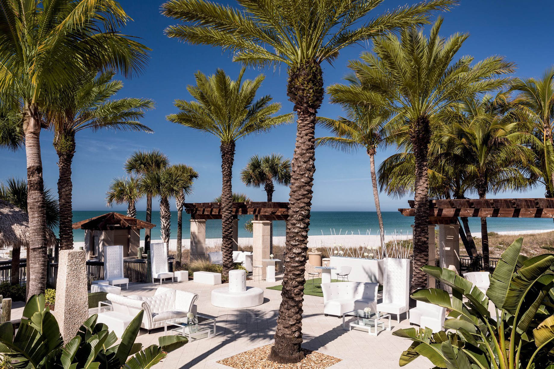 The Ritz-Carlton Beach Club Resort – Lido Key, Sarasota, FL, USA – Beachfront Outdoor Lounge