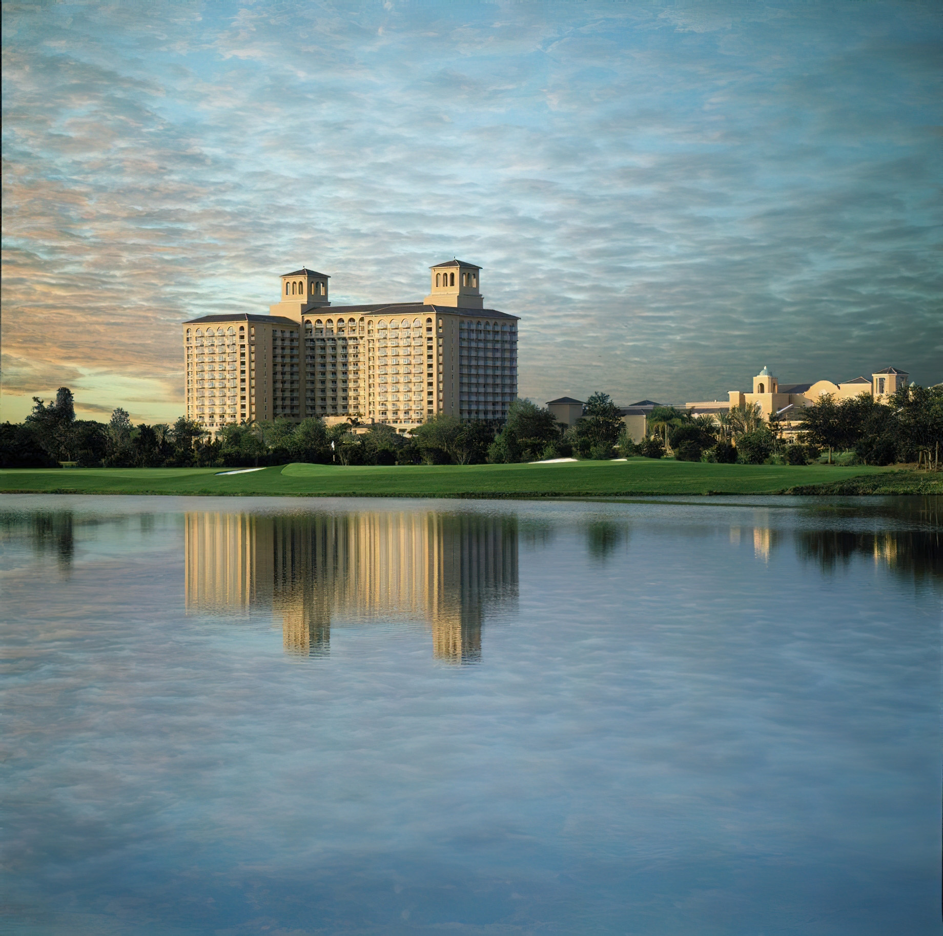 The Ritz-Carlton Orlando, Grande Lakes Resort – Orlando, FL, USA – Hotel Exterior Sunset