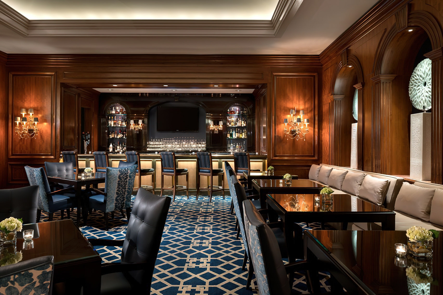 The Ritz-Carlton, St. Louis Hotel - St. Louis, MO, USA - Lobby Lounge Bar