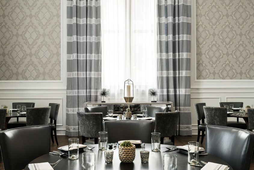 The Ritz-Carlton, Philadelphia Hotel - Philadelphia, PA, USA - Aqimero Restaurant Interior