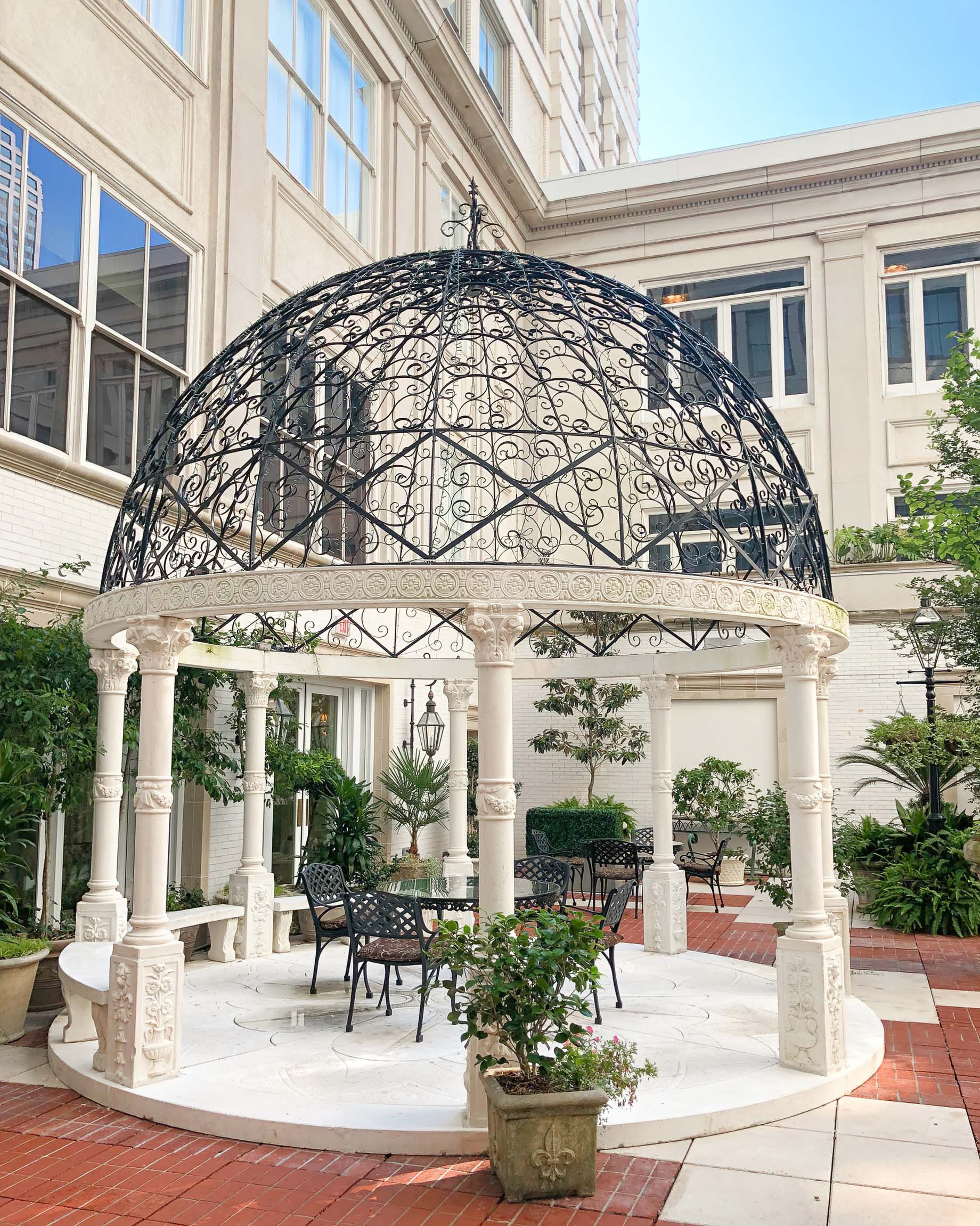 The Ritz-Carlton, New Orleans Hotel – New Orleans, LA, USA – Courtyard