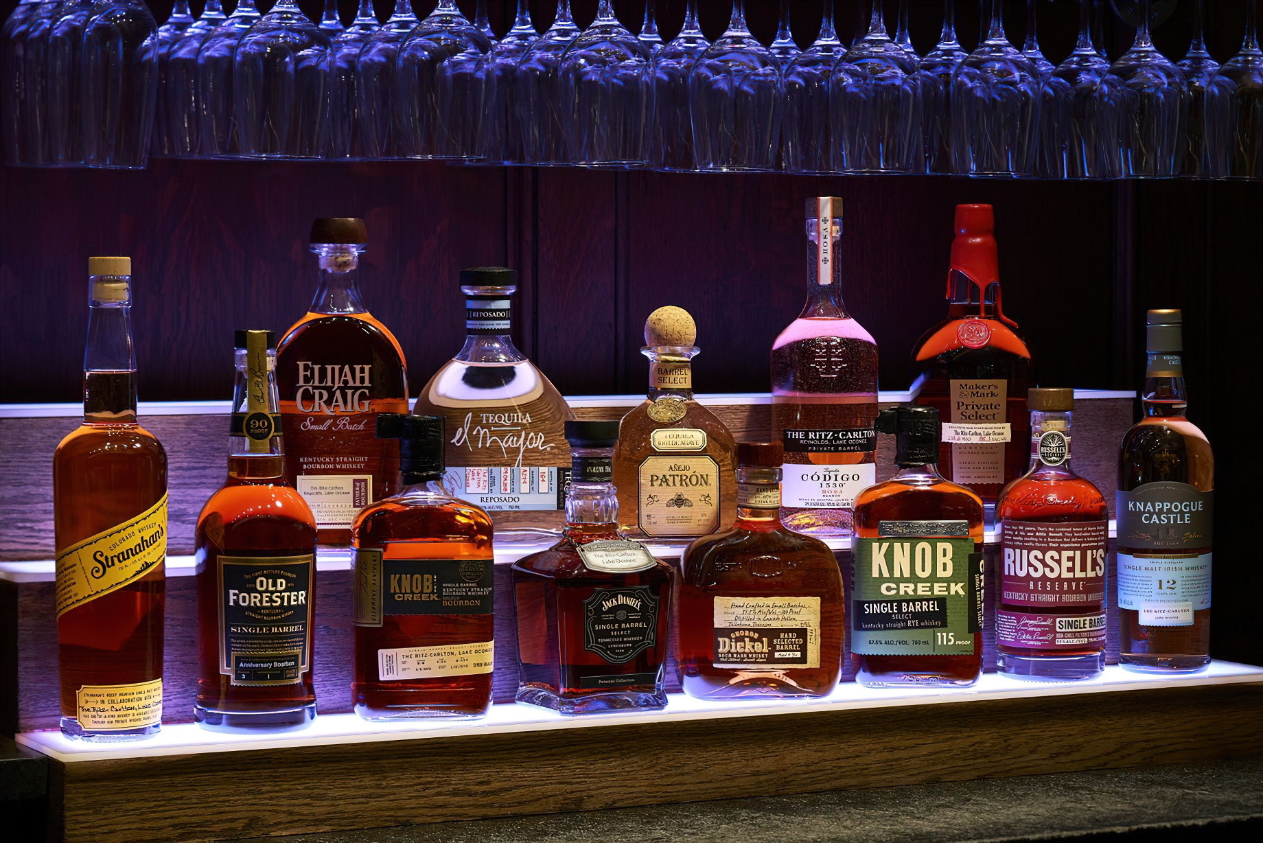 019 – The Ritz-Carlton Reynolds, Lake Oconee Resort – Greensboro, GA, USA – Barrel Room Lounge Bar