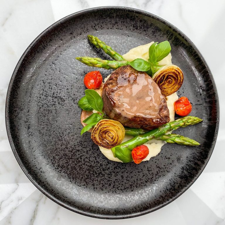 The Ritz-Carlton, Chicago Hotel – Chicago, IL, USA – Gourmet Food