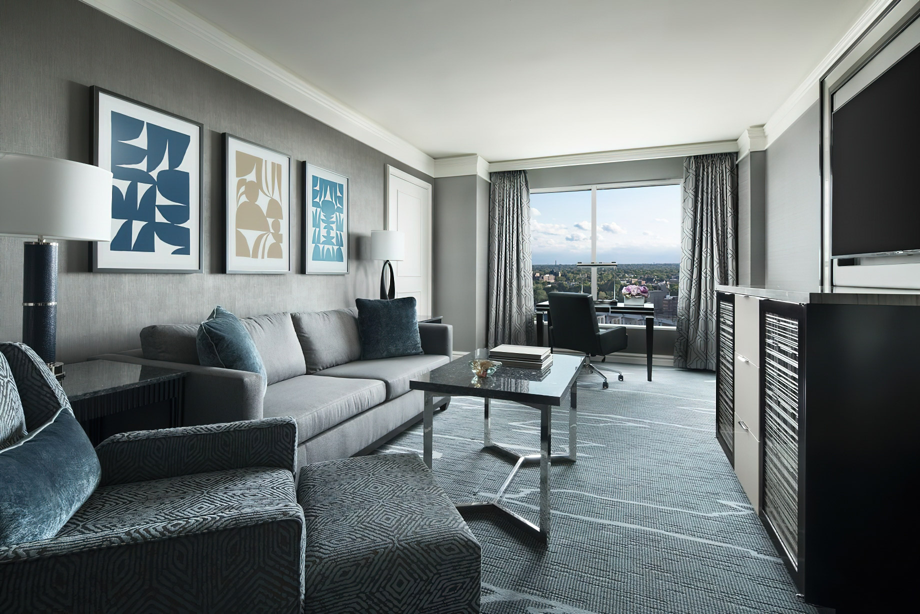 The Ritz-Carlton, Cleveland Hotel – Clevelend, OH, USA – Juniour Suite Living Area