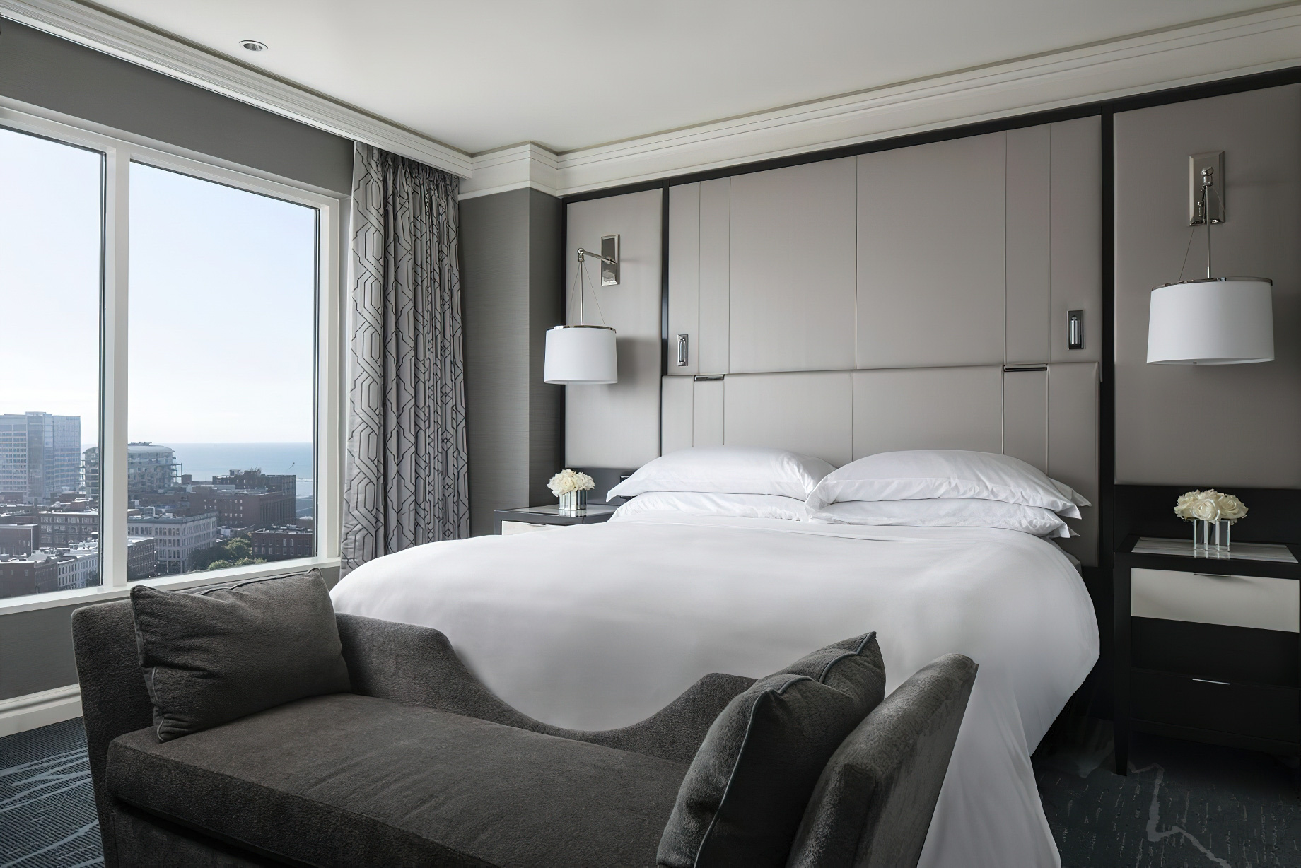 The Ritz-Carlton, Cleveland Hotel - Clevelend, OH, USA - Juniour Suite