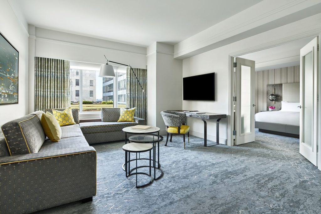 The Ritz-Carlton, Boston Hotel - Boston, MA, USA - Executive Suite Living Room