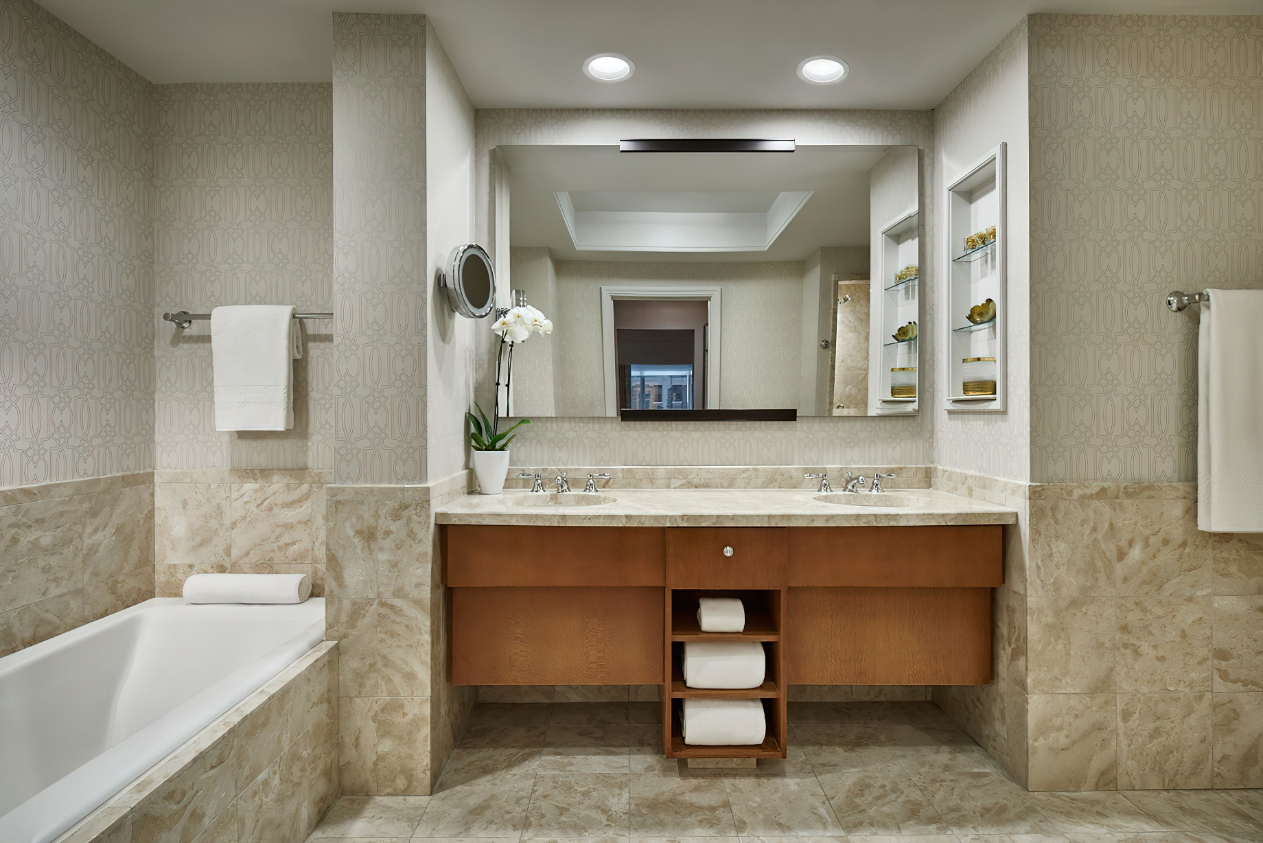 The Ritz-Carlton, Boston Hotel – Boston, MA, USA – Executive Suite Bathroom