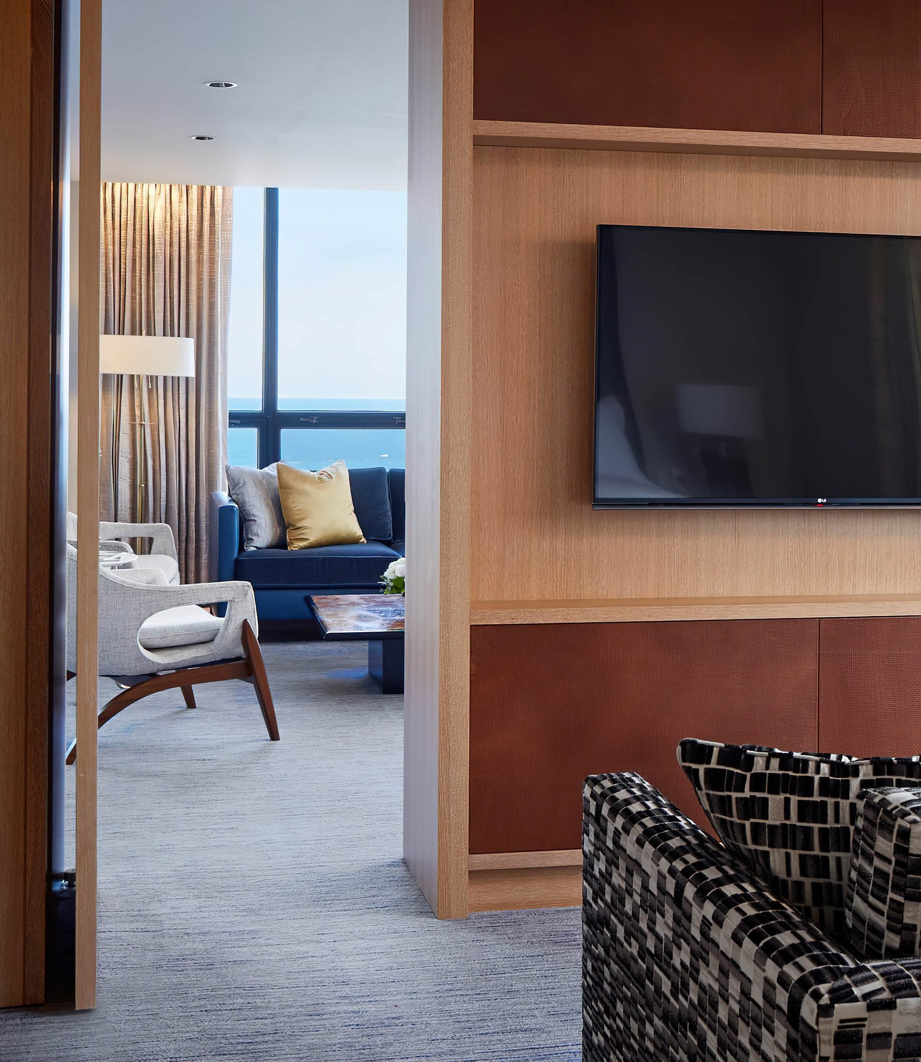 The Ritz-Carlton, Chicago Hotel – Chicago, IL, USA – Guest Suite