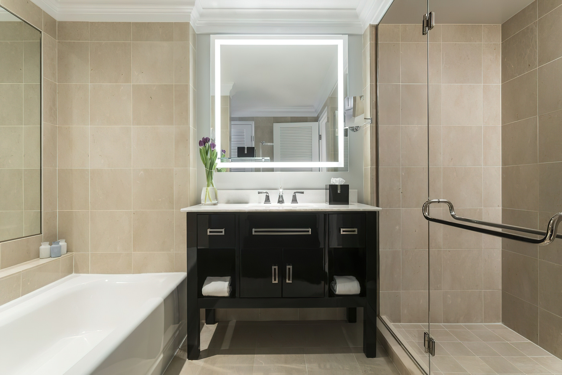 The Ritz-Carlton, Philadelphia Hotel - Philadelphia, PA, USA - One Bedroom Suite Bathroom