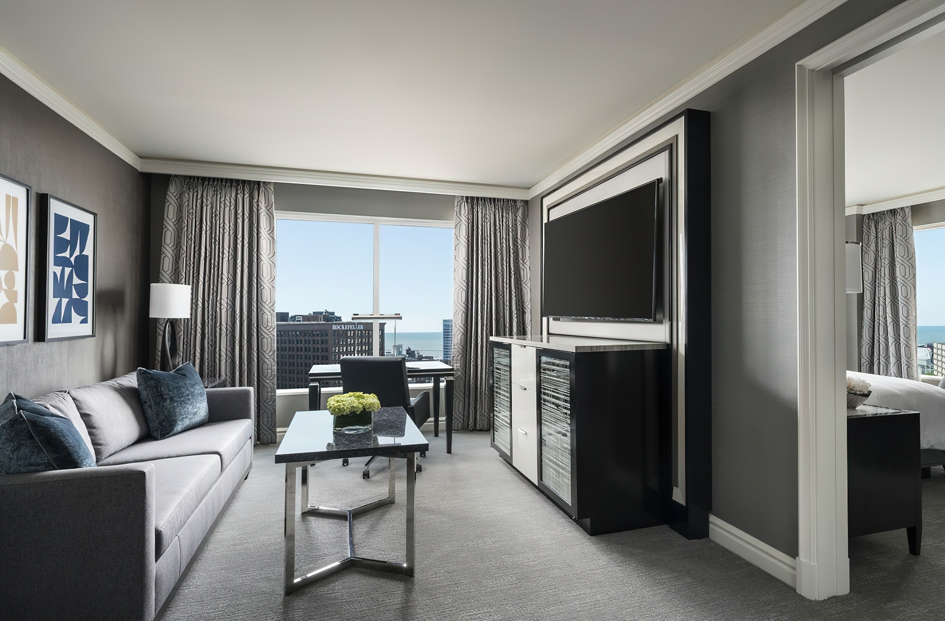 The Ritz-Carlton, Cleveland Hotel - Clevelend, OH, USA - Executive Suite Living Area