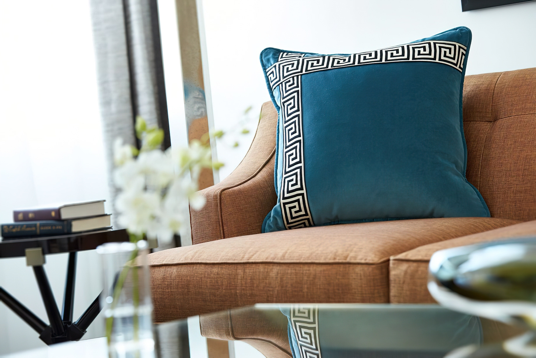 The Ritz-Carlton, Philadelphia Hotel - Philadelphia, PA, USA - Luxury Suite Decor