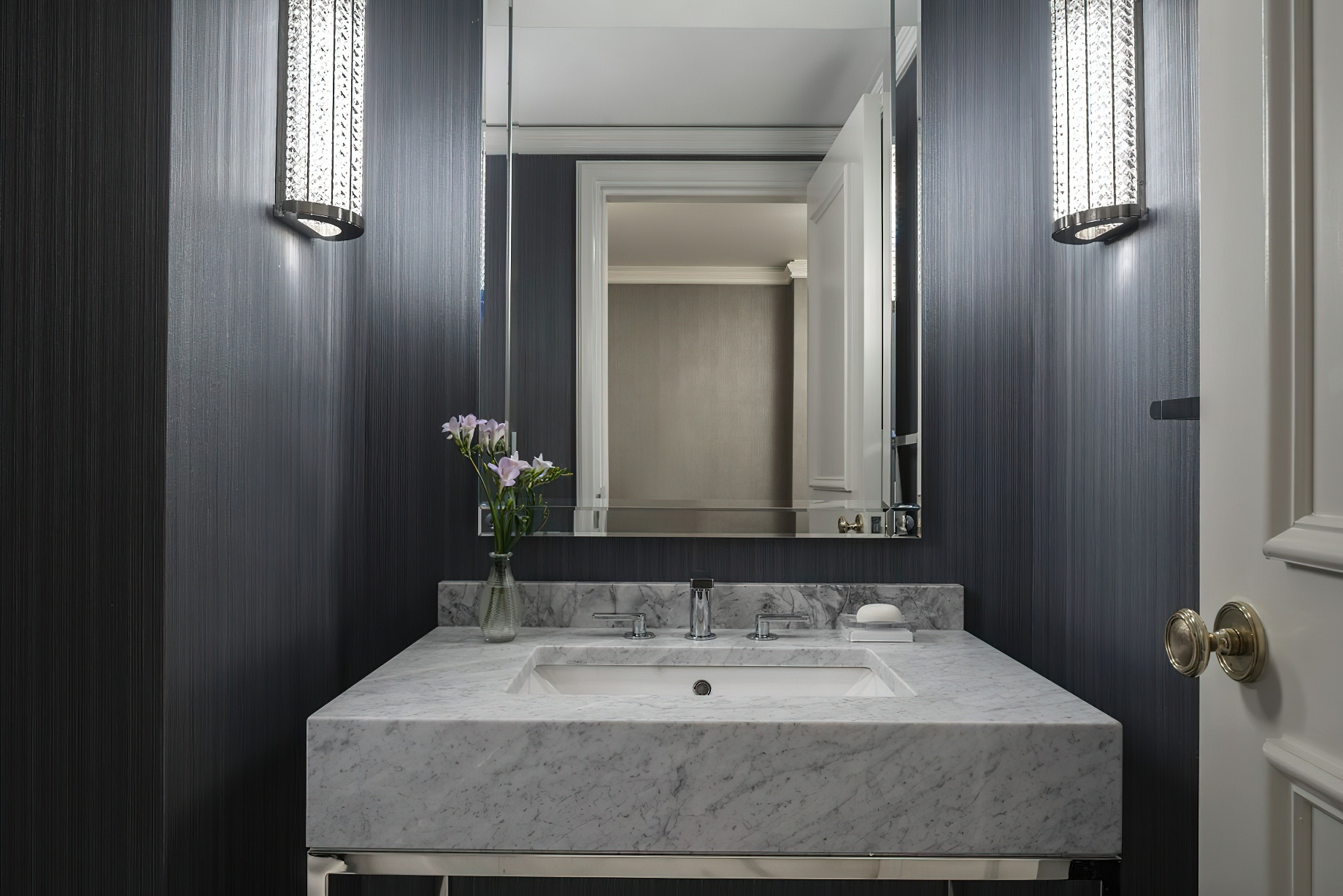 The Ritz-Carlton, St. Louis Hotel - St. Louis, MO, USA - Executive Suite Bathroom Vanity