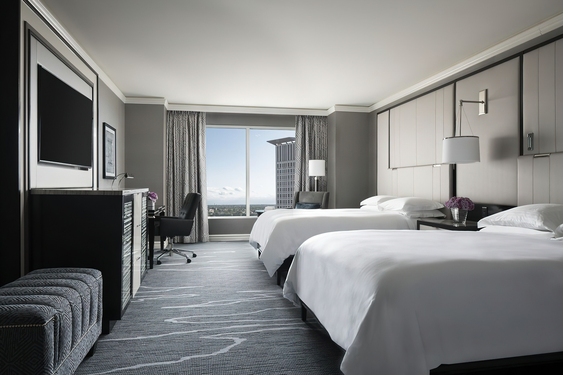 The Ritz-Carlton, Cleveland Hotel - Clevelend, OH, USA - Deluxe Guest Room Double