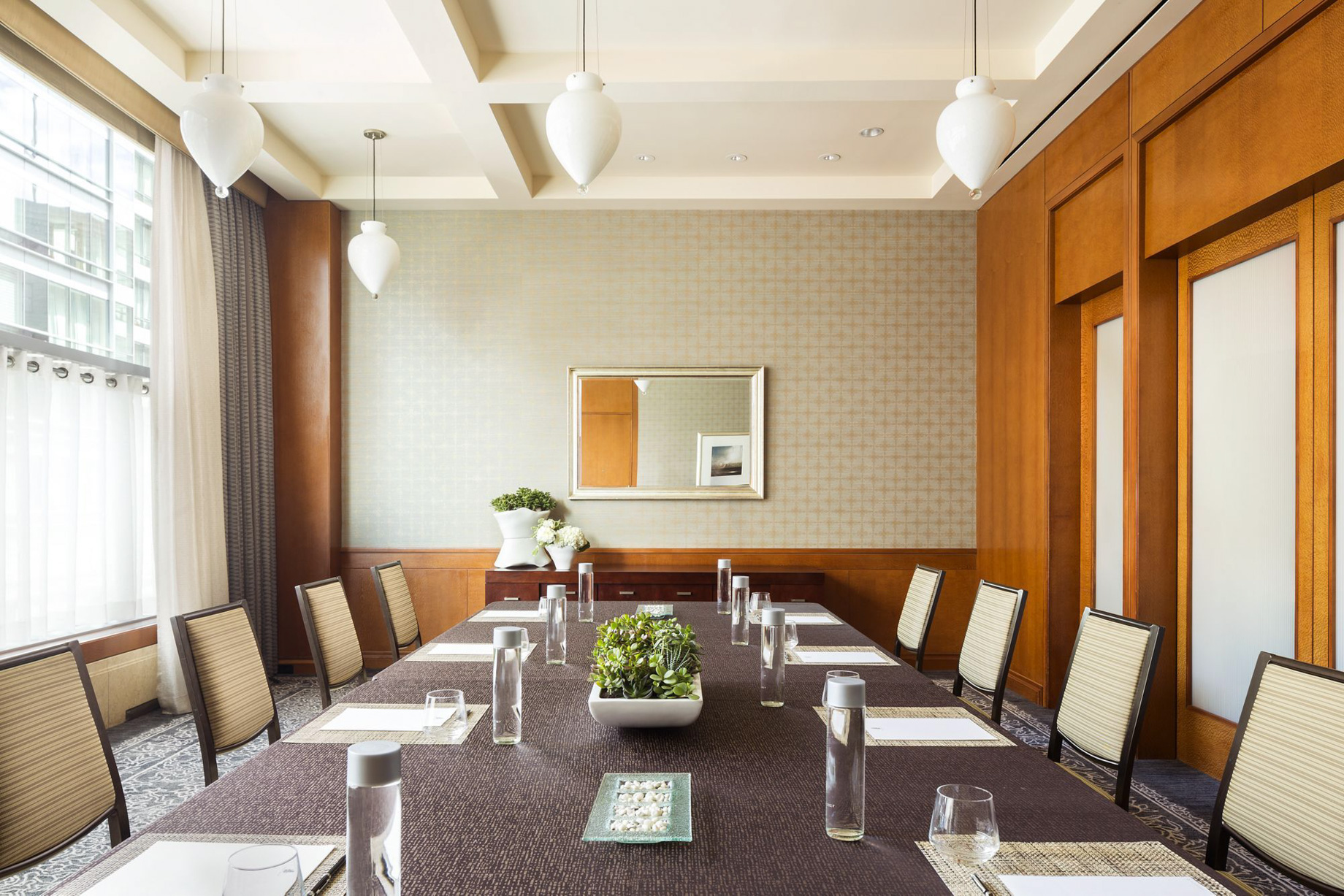 The Ritz-Carlton, Boston Hotel - Boston, MA, USA - Meeting Room