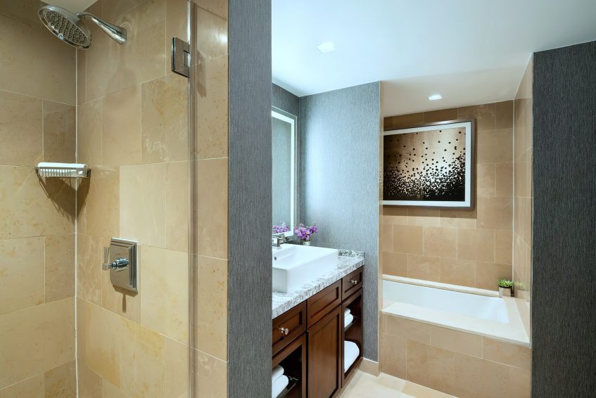 The Ritz-Carlton, Atlanta Hotel - Atlanta, GA, USA - Executive Suite Bathroom