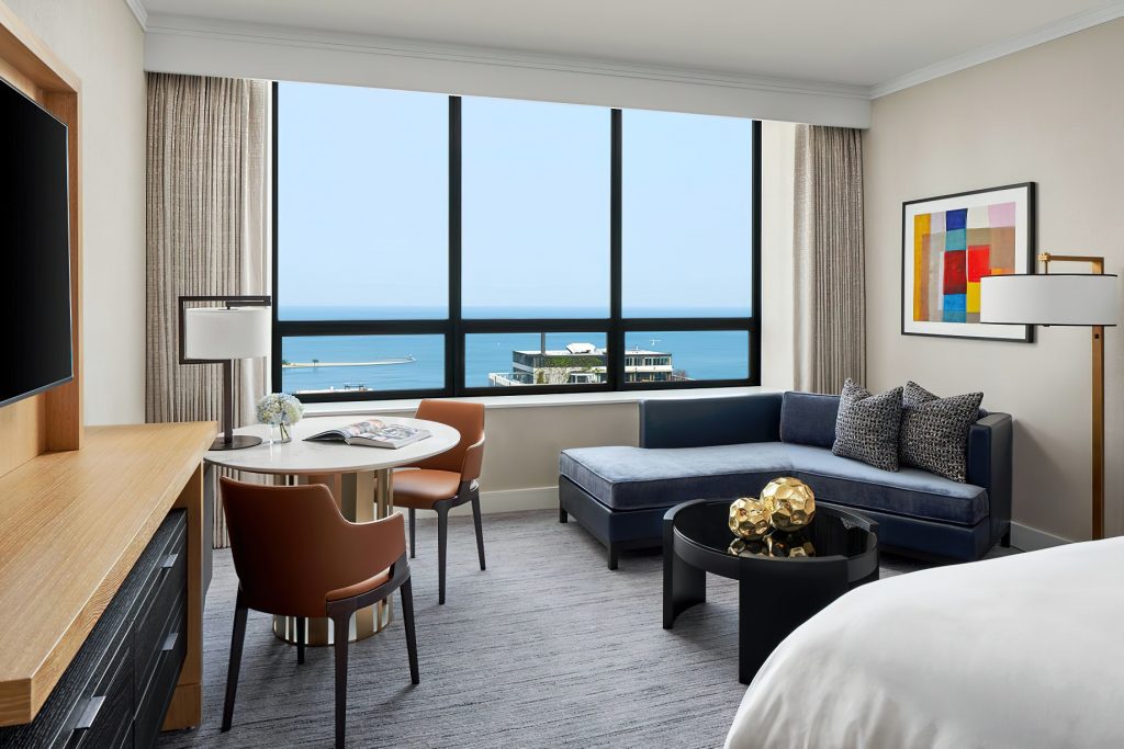 The Ritz-Carlton, Chicago Hotel - Chicago, IL, USA - Lake View Room