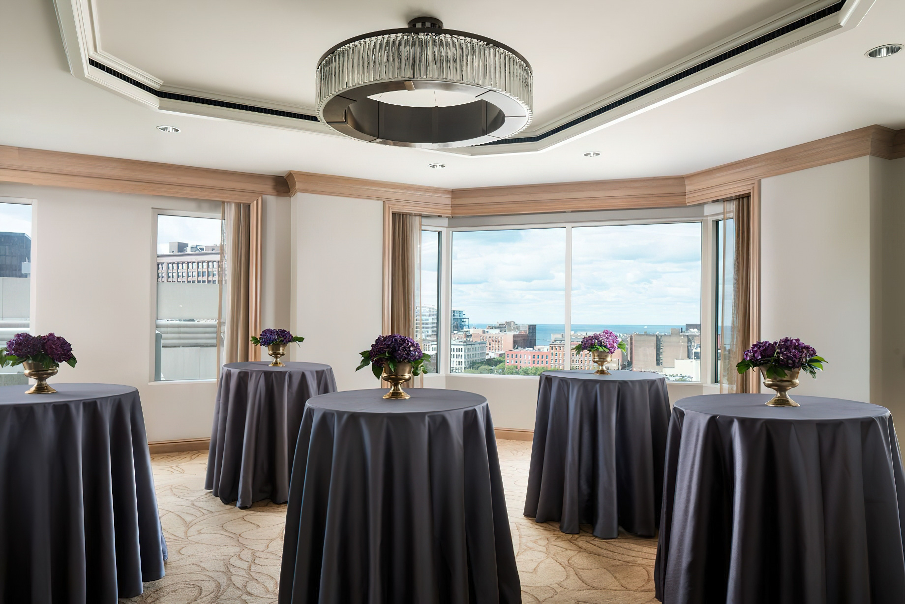 The Ritz-Carlton, Cleveland Hotel – Clevelend, OH, USA – Meeting Room