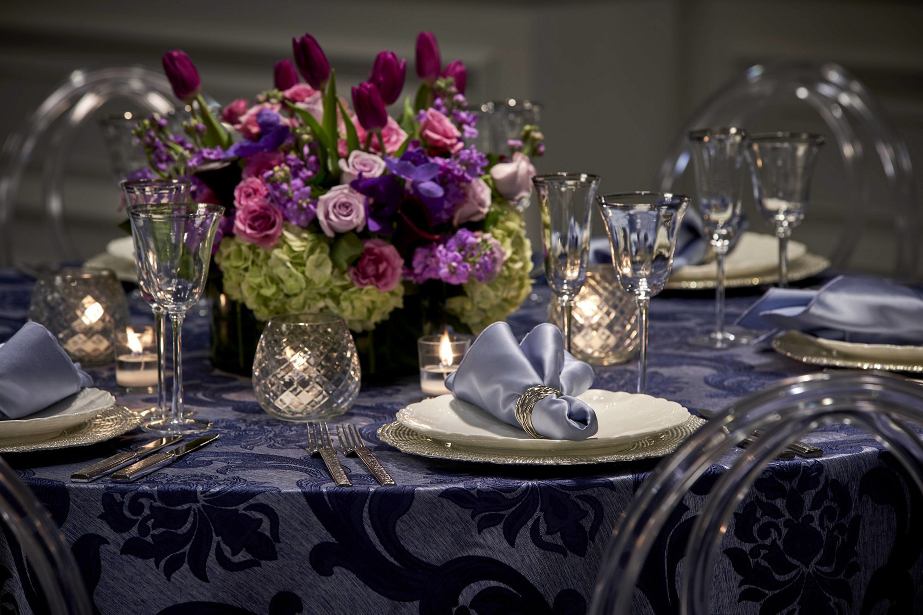 The Ritz-Carlton, Cleveland Hotel – Clevelend, OH, USA – Ballroom Wedding Table
