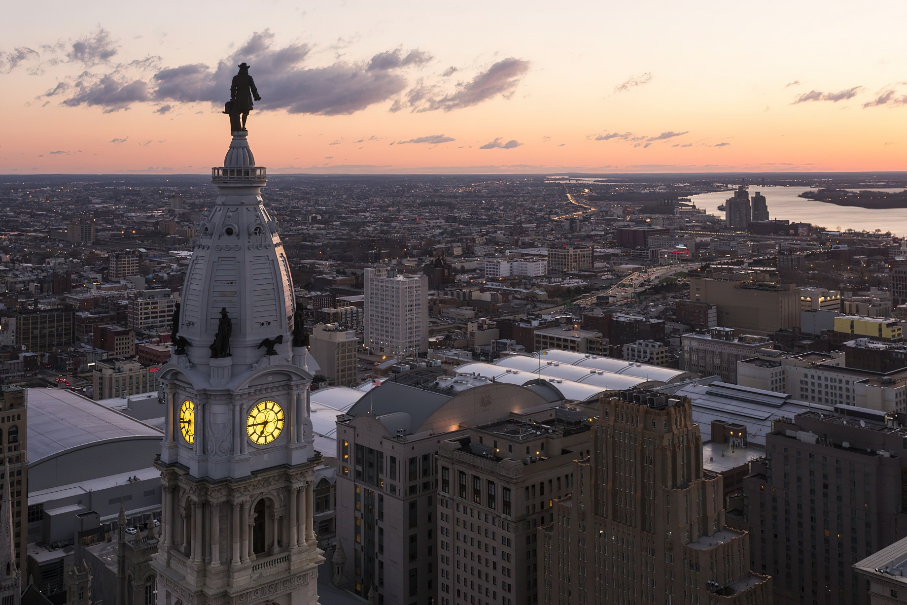 The Ritz-Carlton, Philadelphia Hotel - Philadelphia, PA, USA - City Hall Guest Room Sunset View