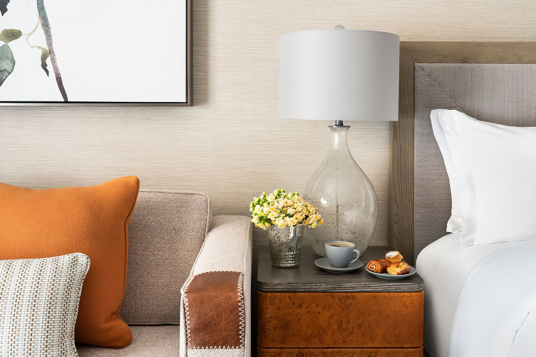 076 – The Ritz-Carlton Reynolds, Lake Oconee Resort – Greensboro, GA, USA – Resort View Room Bedside