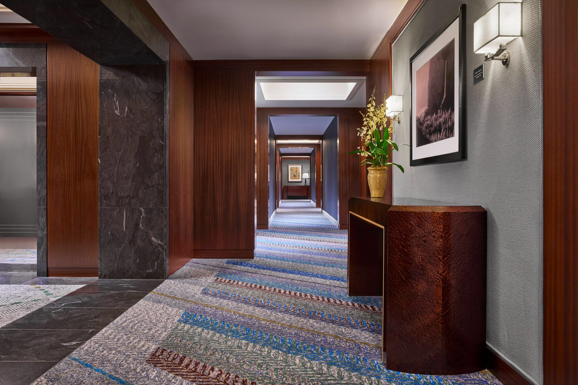 The Ritz-Carlton, Charlotte Hotel – Charlotte, NC, USA – Hotel Interior Hallway