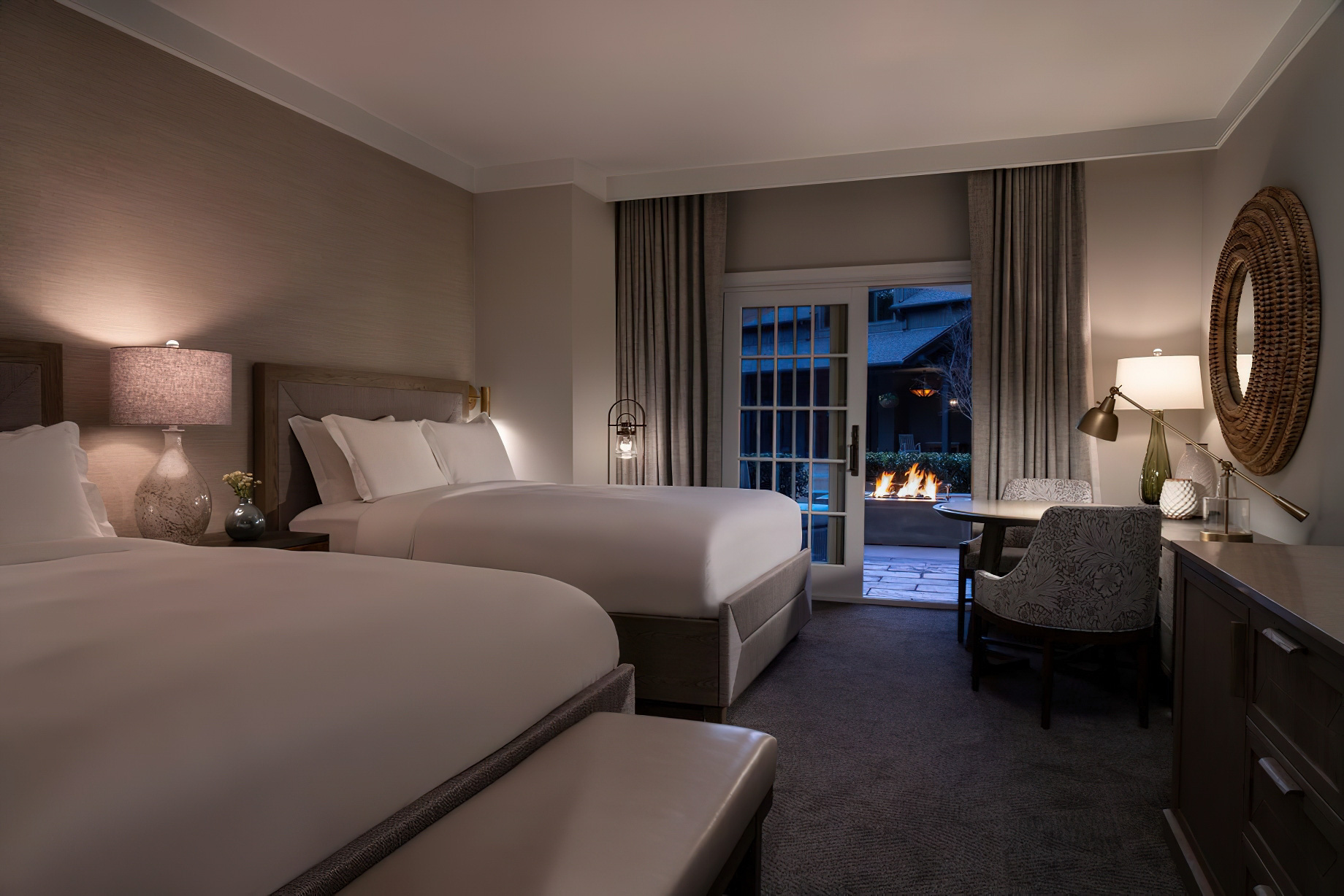079 – The Ritz-Carlton Reynolds, Lake Oconee Resort – Greensboro, GA, USA – Fireside Resort View Room Beds