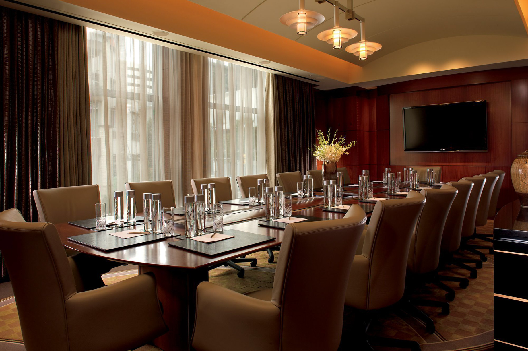 The Ritz-Carlton, Charlotte Hotel – Charlotte, NC, USA – Meeting Room